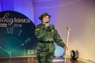 Александра Щегликова ведёт передачу В мире уборщиц
