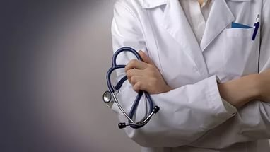 Средняя зарплата врача в Югре — 86 тысяч рублей 