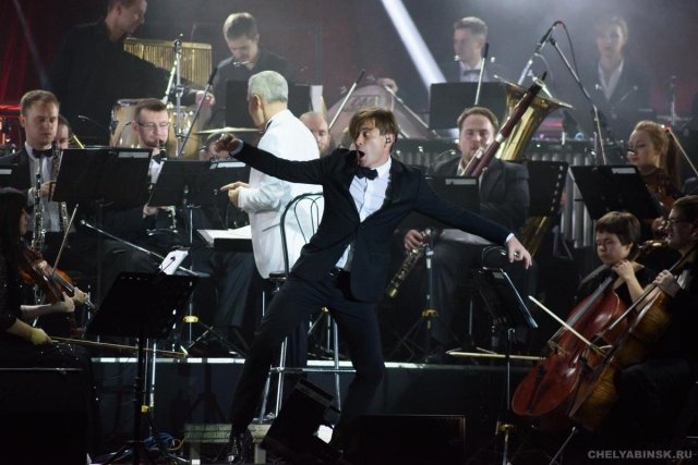 Сургутский симфонический оркестр выступил на одной сцене с группой «Би-2»