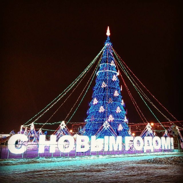 Стало известно расписание праздников на всех городских елках Челнов