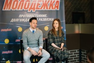 Актёры «Молодёжки» встретились в Екатеринбурге со своими поклонниками