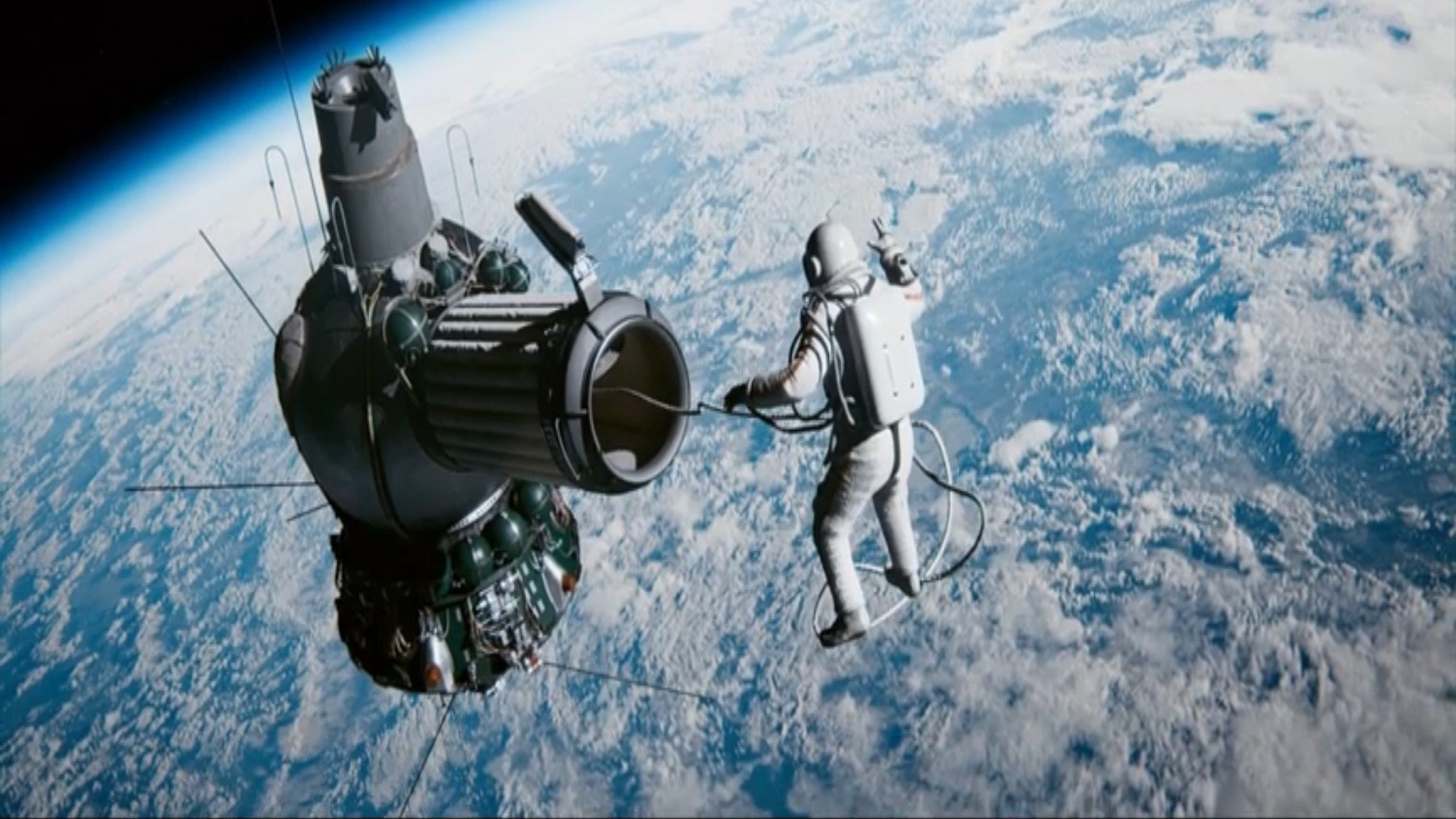 Леонов на каком корабле. Космический корабль Восход 2 Леонова. Первый выход в открытый космос Леонова.