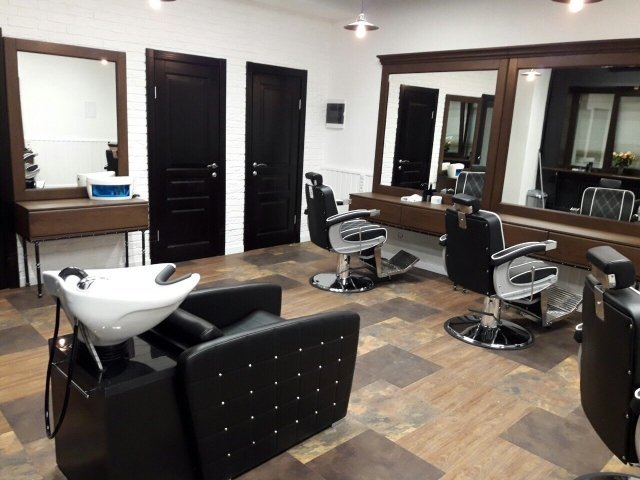 В Сургуте открылась новая мужская парикмахерская "Контора"