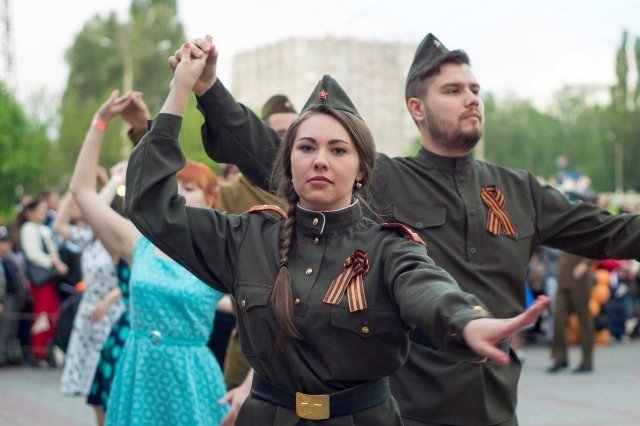 Белгородцев приглашают станцевать под "Мелодии победного вальса"