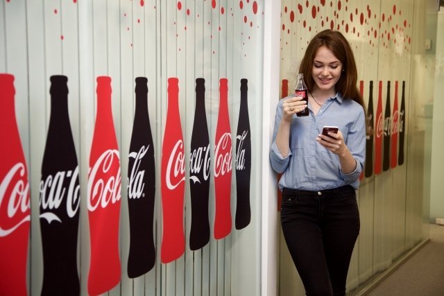 Coca-Cola пригласит работать 32 выпускника