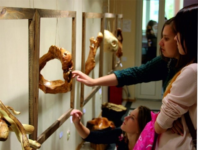 Лето в Сургуте: галерея "Стерх" предлагает занятия для детей 