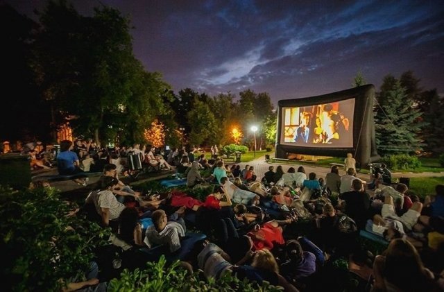 В рамках экологичного проекта в Кургане покажут кино под открытым небом