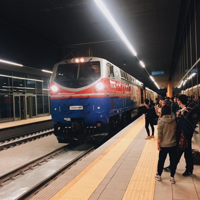 На работу проводников и машинистов в поездах Казхастана теперь можно пожаловаться