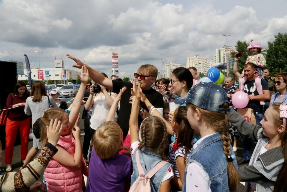 В Казани прошло «Рекордное открытие»: летний open-air для всей семьи!