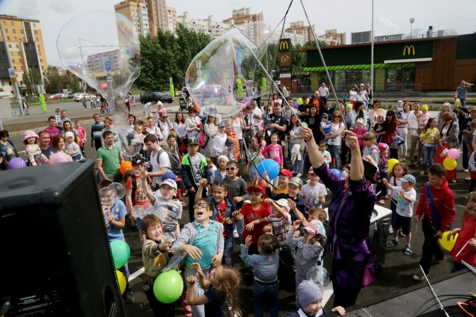 В Казани прошло «Рекордное открытие»: летний open-air для всей семьи!