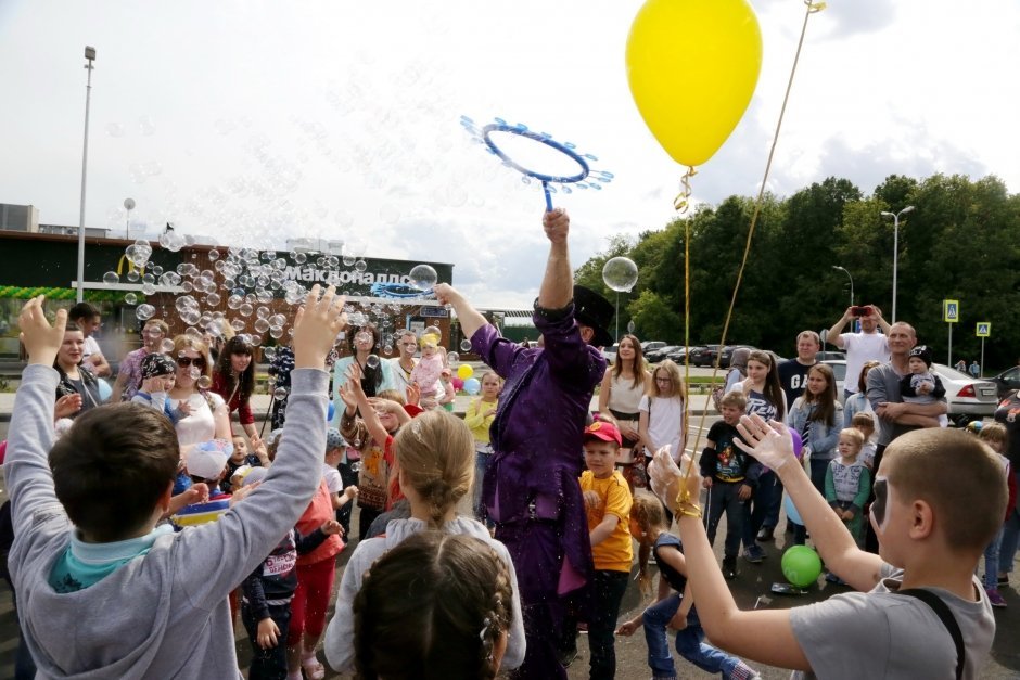 В Казани прошло «Рекордное открытие»: летний open-air для всей семьи!