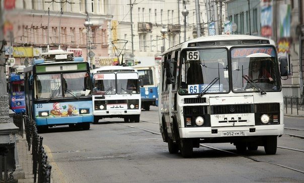 В общественном транспорте Иркутска можно оплатить проезд по безналу