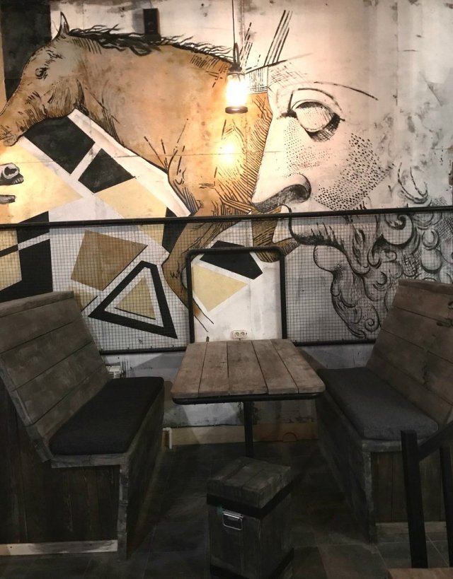В Челнах открылся крафт-бар "Лев Толстой"