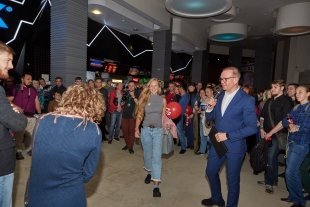 Кинотеатр «Баргузин» показал эксклюзивную премьеру фильма «Kingsman: Золотое кольцо» 20 сентября в Иркутске