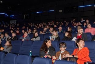 Кинотеатр «Баргузин» показал эксклюзивную премьеру фильма «Kingsman: Золотое кольцо» 20 сентября в Иркутске