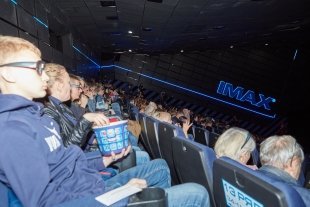 Кинотеатр «Баргузин» показал эксклюзивную премьеру фильма «Kingsman: Золотое кольцо» 20 сентября в Иркутске