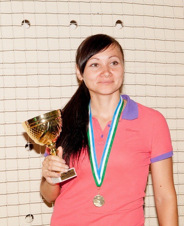 Новости: жительница Ижевска Марина Кононова взяла "золото" Кубка мира по дартс
