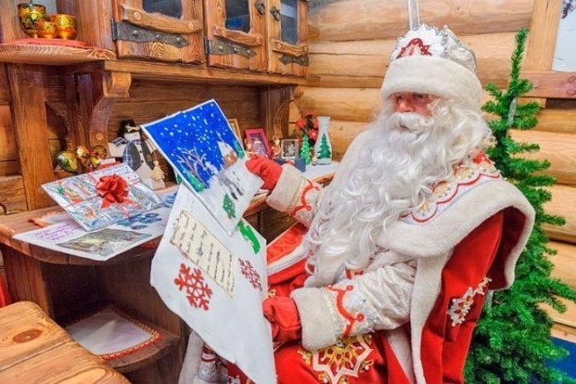 Дед Мороз открывает свою резиденцию в Антипино