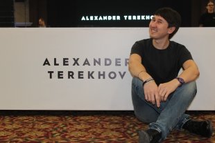Полина Гагарина выступила на гала-показе Александра Терехова в Казани