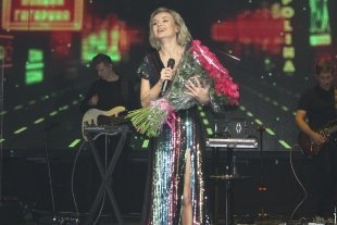 Полина Гагарина выступила на гала-показе Александра Терехова в Казани