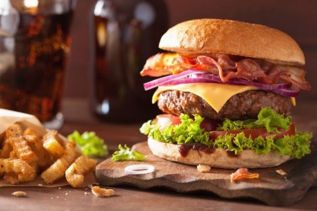 В Уфе откроется бургерная Black Star Burger