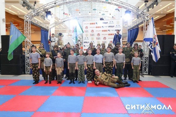 В Сургуте состоялся "Военно-патриотический фестиваль Югры"/ ФОТОГАЛЕРЕЯ