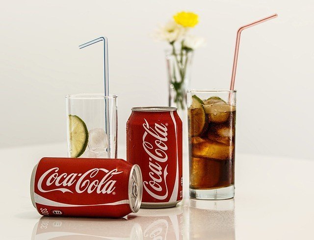 «Праздник к нам приходит»: компания Coca-Cola впервые в своей истории выпустит алкогольный напиток