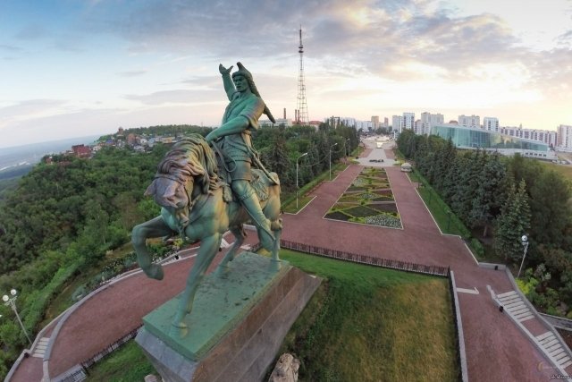 Уфа вошла в топ-10 российских городов для отдыха на 8 марта