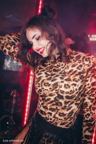 «Эндорфины пошли» и PLAY TEAM MC BORODA — вечеринки в Play Cafe 16-17 марта