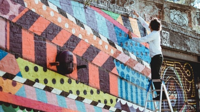 Красивых уличных арт-объектов в Челябинске станет 100! Ящики и трансформаторные будки разрисуют граффити