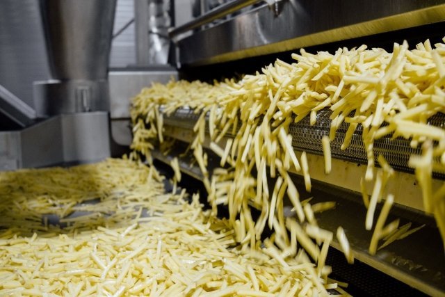 "Макдоналдс" будет продавать картофель, выращенный в России