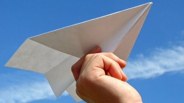 Сегодня, 29 апреля, россияне запустят бумажные самолетики в поддержку Telegram