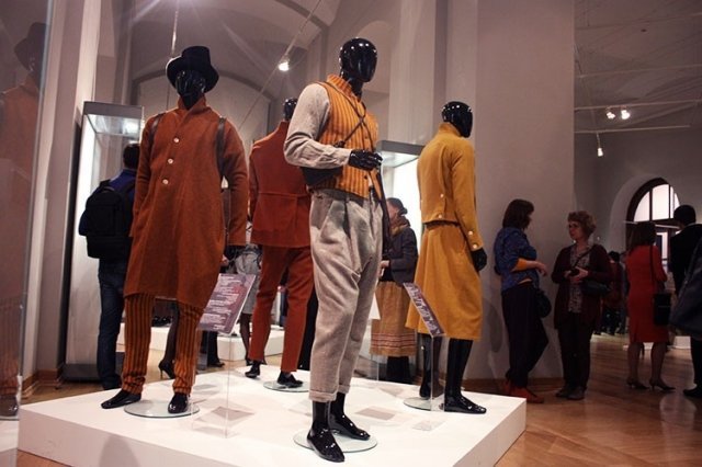 В Краеведческом музее покажут хайповые вещи XVIII века и современные Gucci и Moschino
