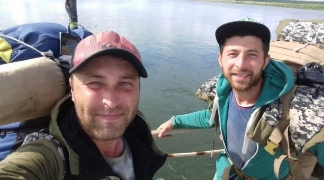 Два брата из Омска отправились пешком до Байкала