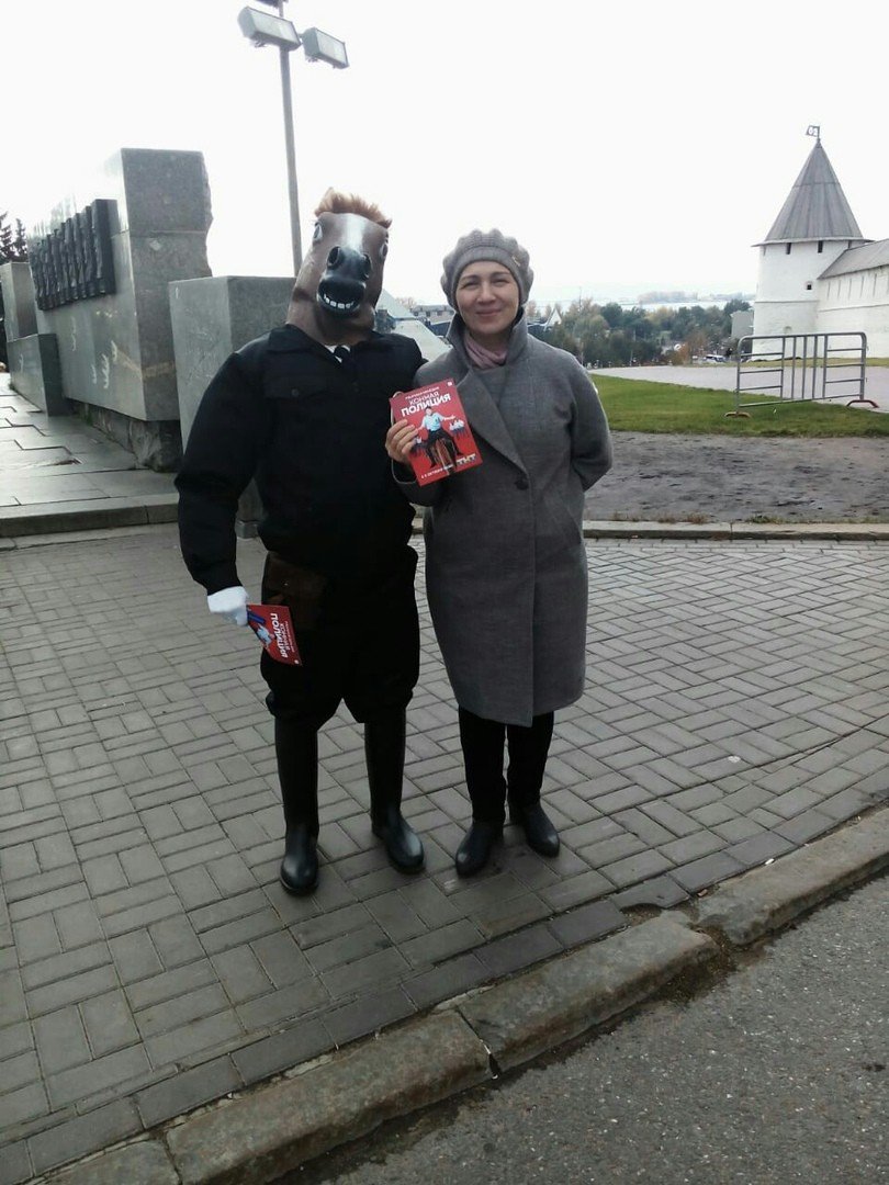 В честь старта сериала «Конная полиция» по Казани гулял Конь!