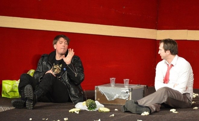 Двое в лифте, не считая текилы