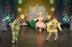 Дюймовочка