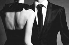 Кровать, леди и джентльмены