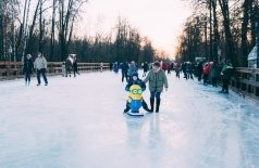Каток в Перовском парке