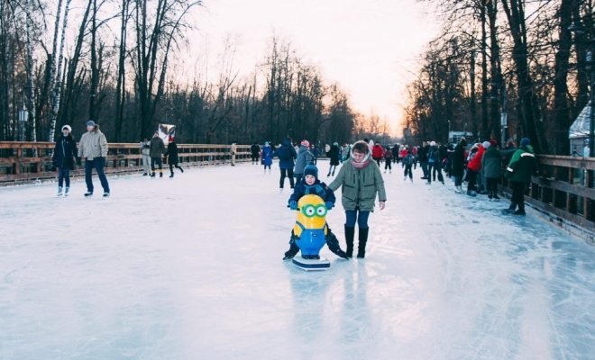 Каток в Перовском парке