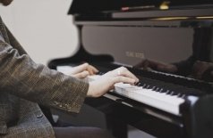 Открытый рояль