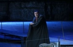 Плащ. Сестра Анжелика. Джанни Скикки