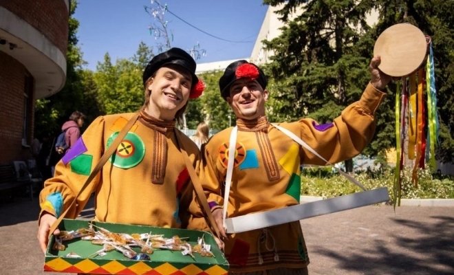 Народные гулянья