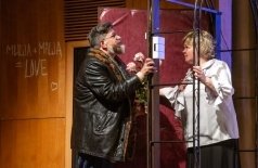 Давайте чокнемся