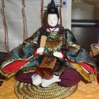 Экспозиция японских кукол в музее 