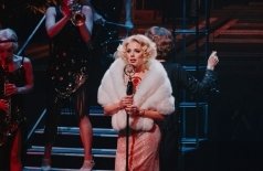 В джазе только девушки