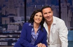 Обними меня