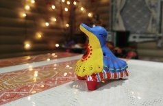 Роспись дымковской свистульки «Уточка-крылатка»