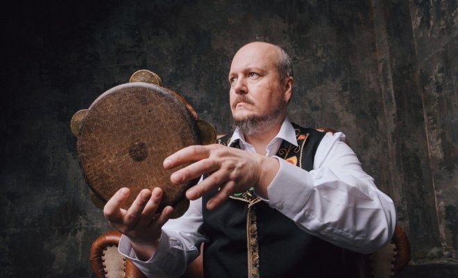 Различные причуды на тему старинной сарабанды, чаконы или фламенко