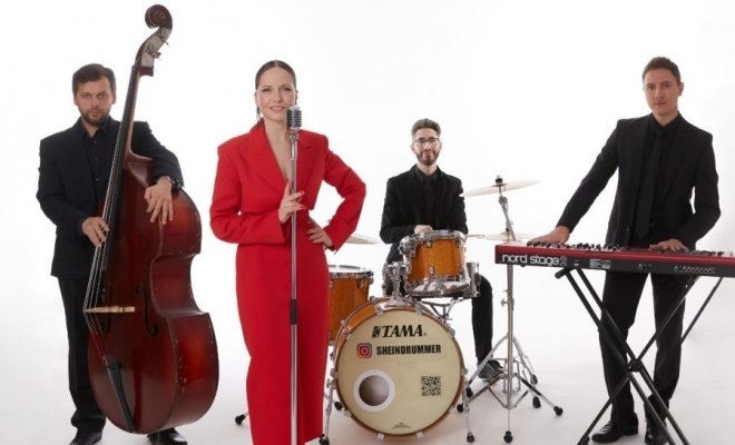 Эллен Болсанова и EllenBand